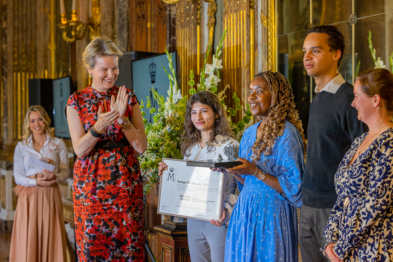 Le prix Reine Mathilde est remis chaque année par la Reine lors d’une cérémonie au Palais Royal